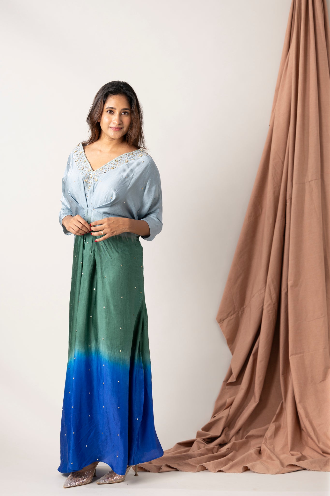 satin selk hand embroidered kaftan